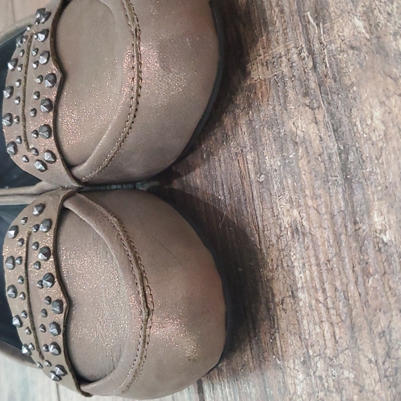 TAHARI Women's Harley Loafer - Picture 4 of 9